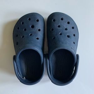 C8 kids crocs